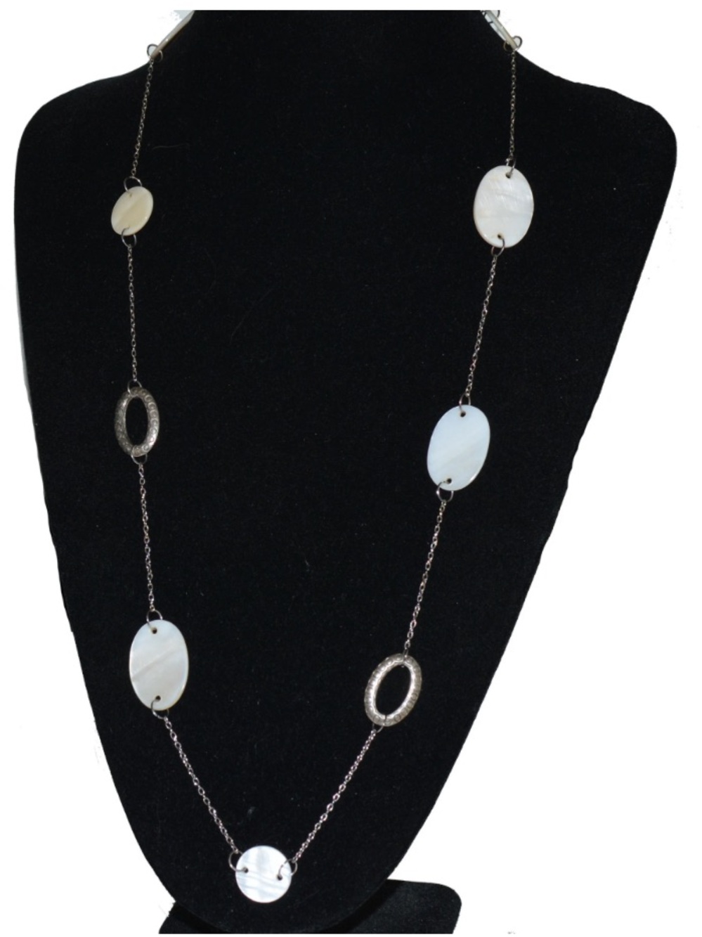 Vintage LBVYR Yves Rocher Silver Tone Mother of Pearl Station Necklace